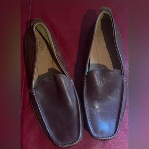 Men’s leather UGG Ascot shoes.